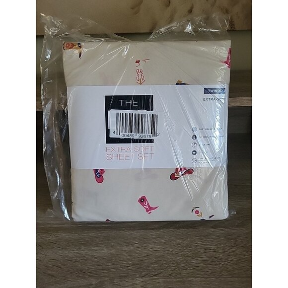 The Big One Extra Soft Sheet Set Size Twin XL Western Cowboys 3 Piece Set - Picture 2 of 5